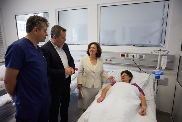 Klinika za neurohirurgiju Kliničkog centra Srbije dobila medicinsku opremu